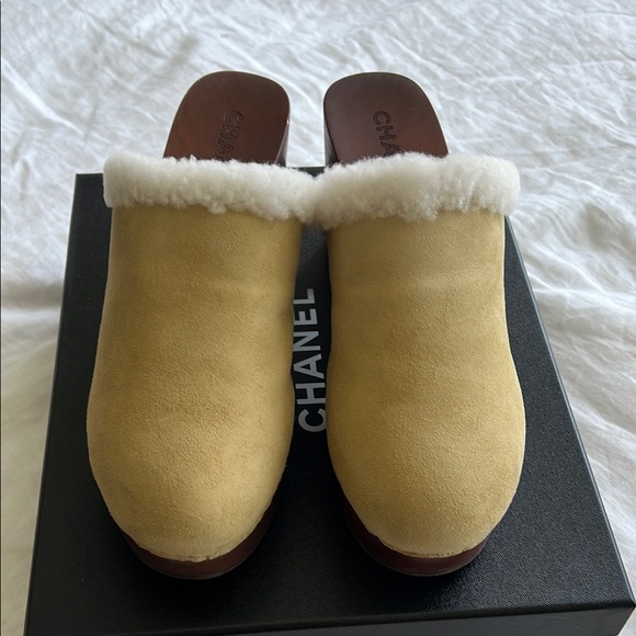 Chanel Beige Shearling Lined Mules - Picture 2 of 5